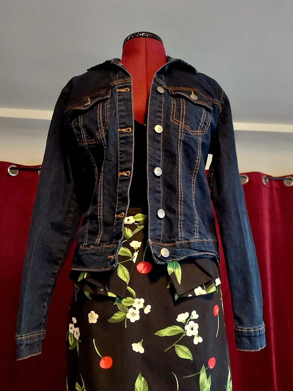 Calvin Klein Jeans Classic Blue Denim Jacket - Women's Sz. Small